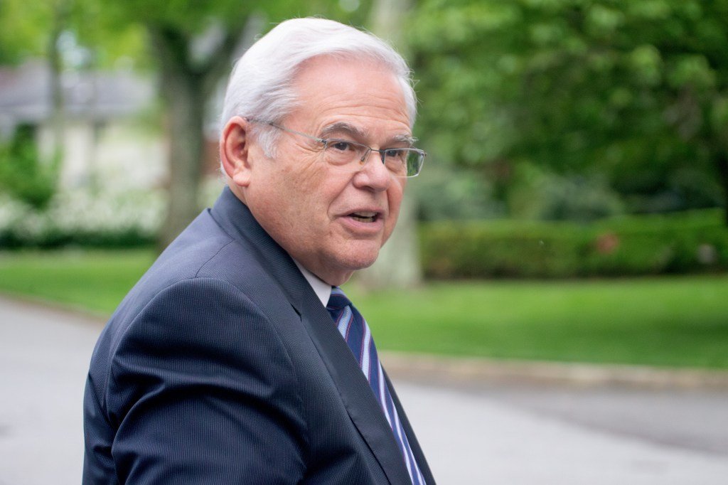 ‘Gold Bar’ Sen. Bob Menendez snarls at Post in defense of wife Nadine — days after blaming ailing spouse for legal woes 