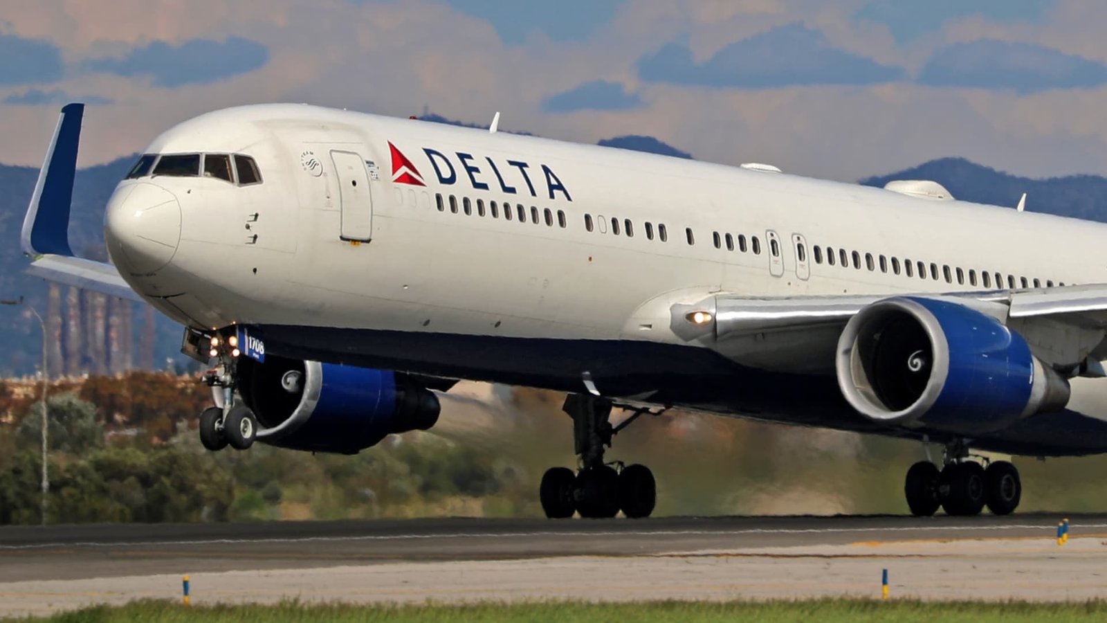 CrowdStrike strikes to push apart Delta Air Lines swimsuit, citing contract terms